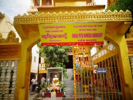 Pitu Khosa Rangsay Pagoda, support center for poor students in Mekong Delta - ảnh 1